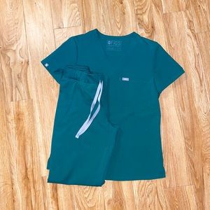 Limited edition Hunter Green women’s Figs scrubs